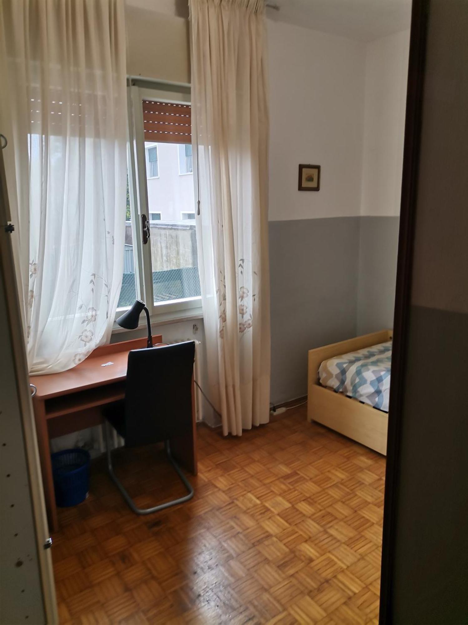 Camera In Appartamento Pordenone Bagian luar foto